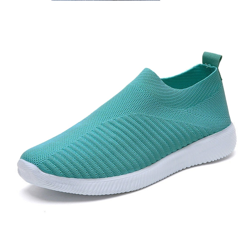 The new trainers worn by celebrities are already revolutionising the market, with anti-impact technology and maximum foot support without laces!