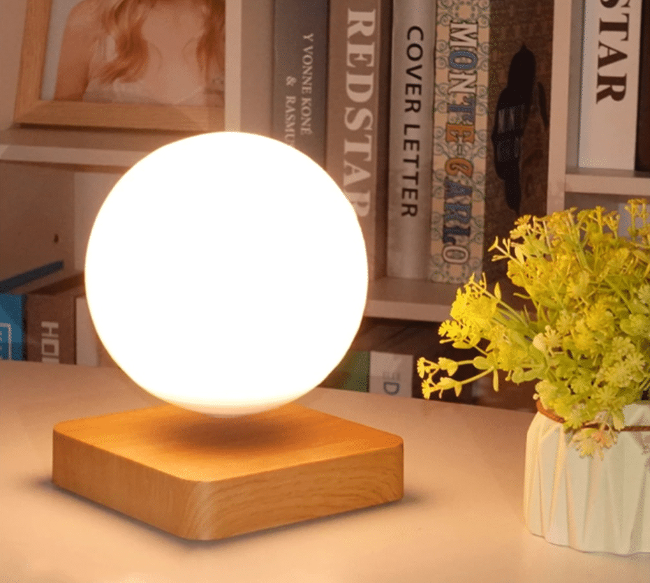 Luminous lunar lamp in magnetic levitation