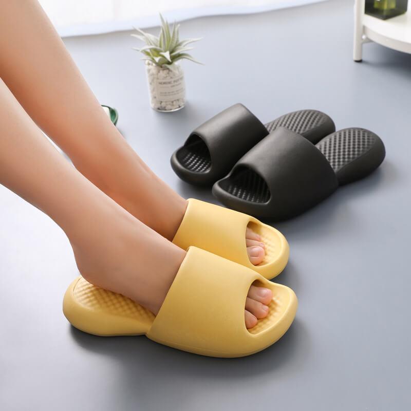 Non-slip wear-resistant thick-soled super soft slippers