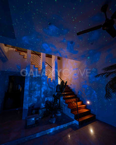 The GALAXYCOVE™ Classic Projector 