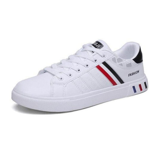 Men’s tennis sneakers