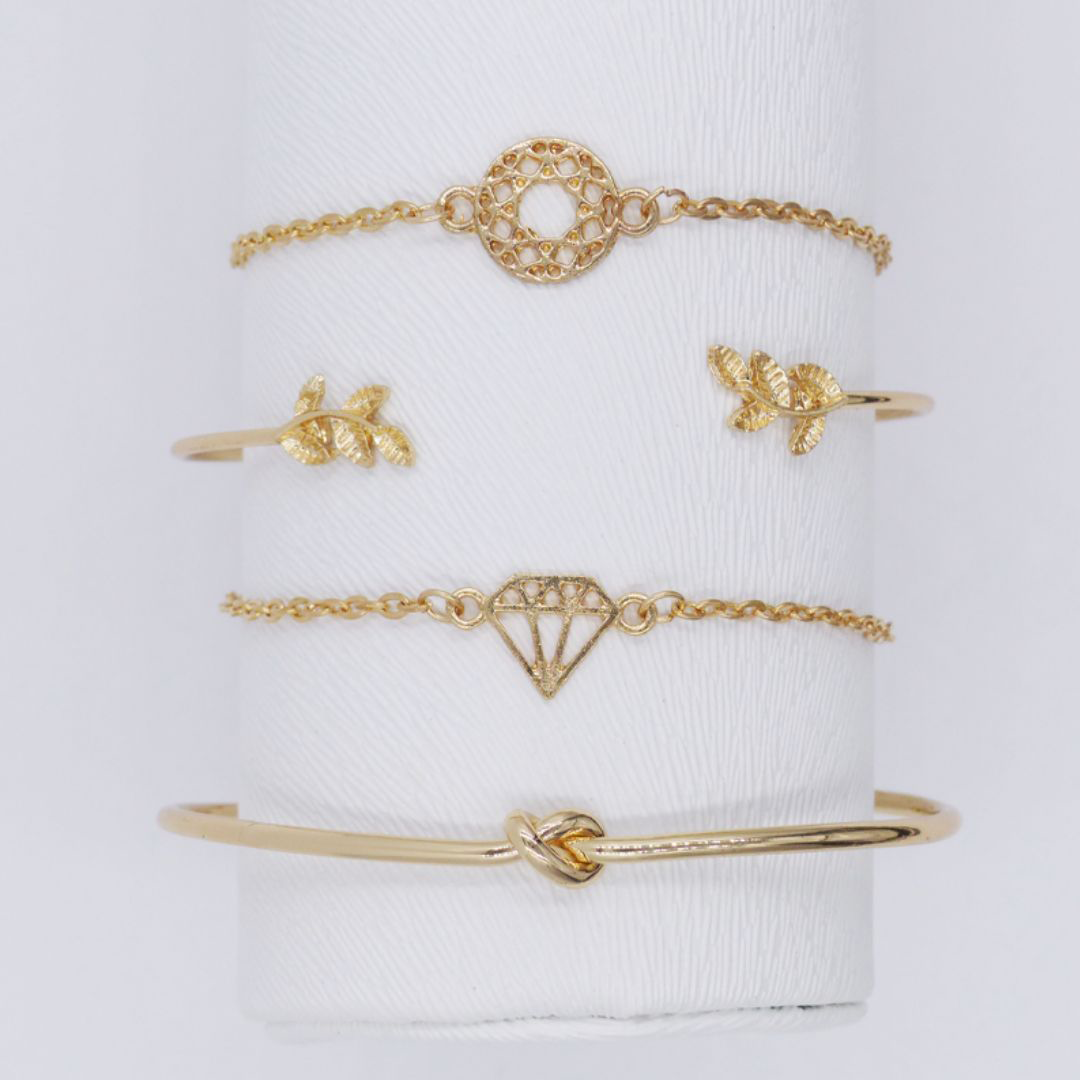 Set of trendy bracelets (set of 4)
