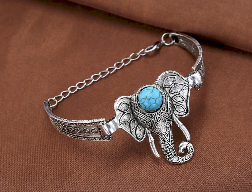 Adjustable elephant bracelet with natural stone