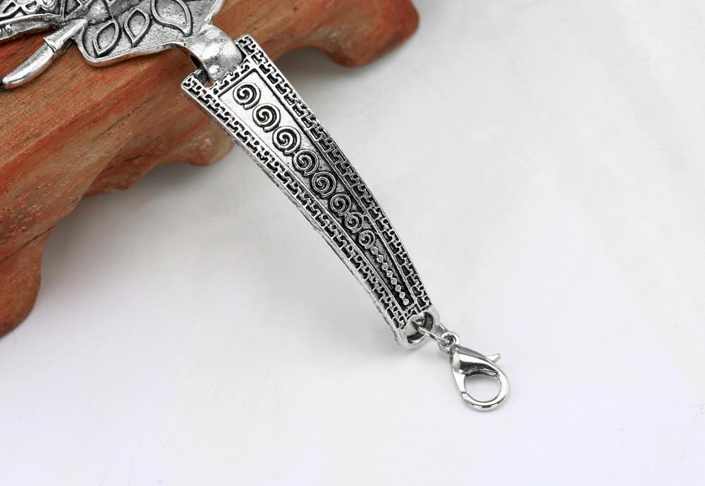 Adjustable elephant bracelet with natural stone