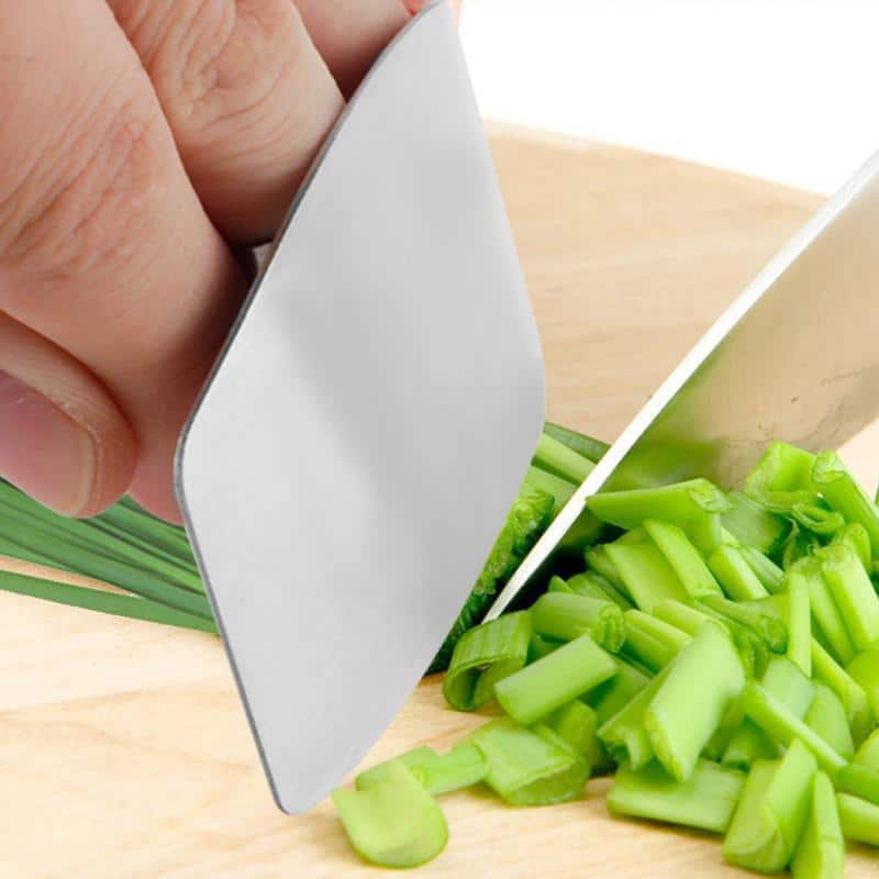 Stainless Steel Finger Guard – Cut Protection Tool for Safe Vegetable & Meat Slicing