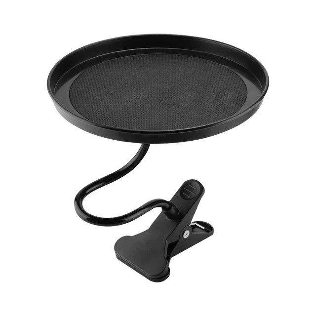 Anti-slip tray for cars