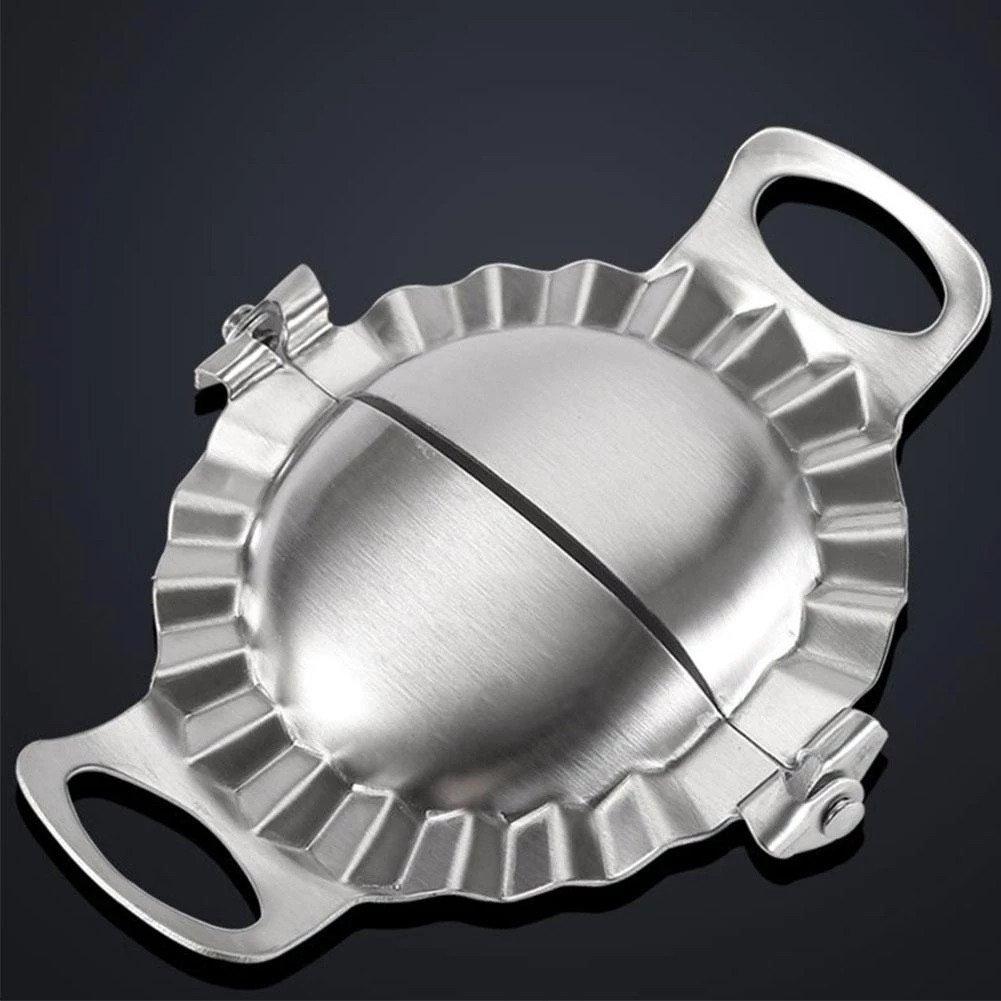 Half-moon ravioli mold