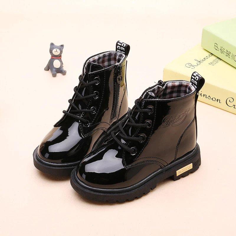 Waterproof shoes