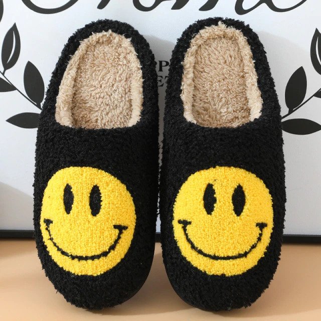 Smiley emoji slippers
