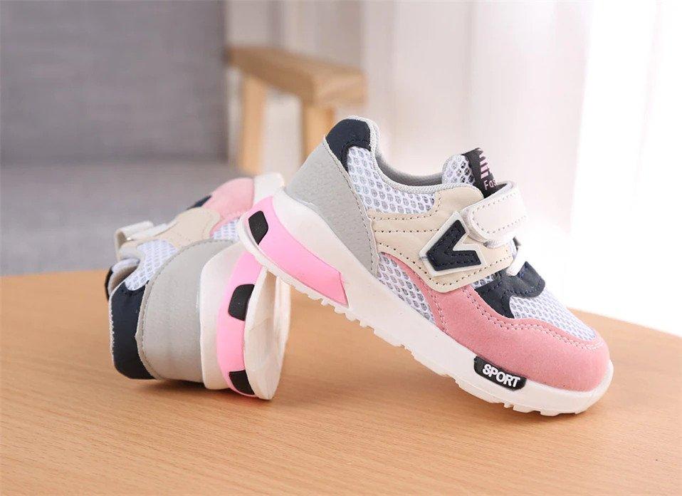 Non-slip baby sneakers