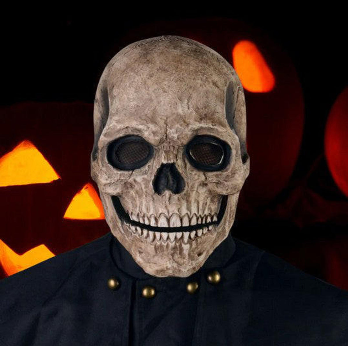 Halloween Mask With Moving Jaw