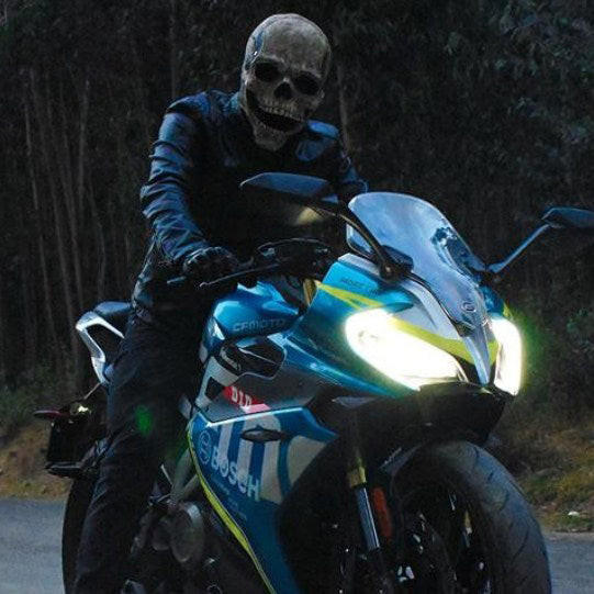 Halloween Mask With Moving Jaw