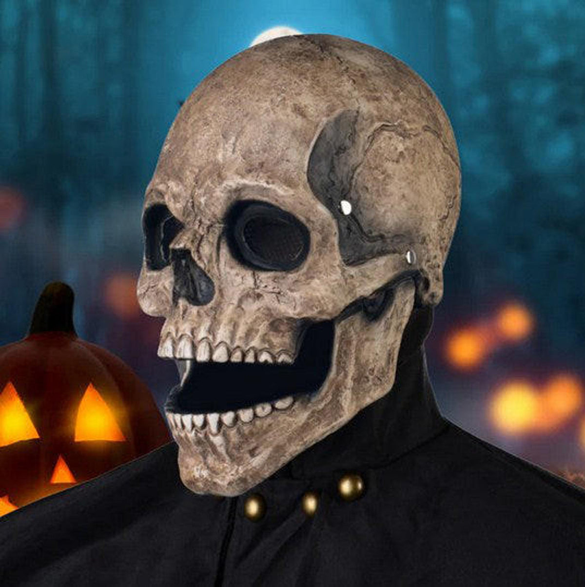 Halloween Mask With Moving Jaw