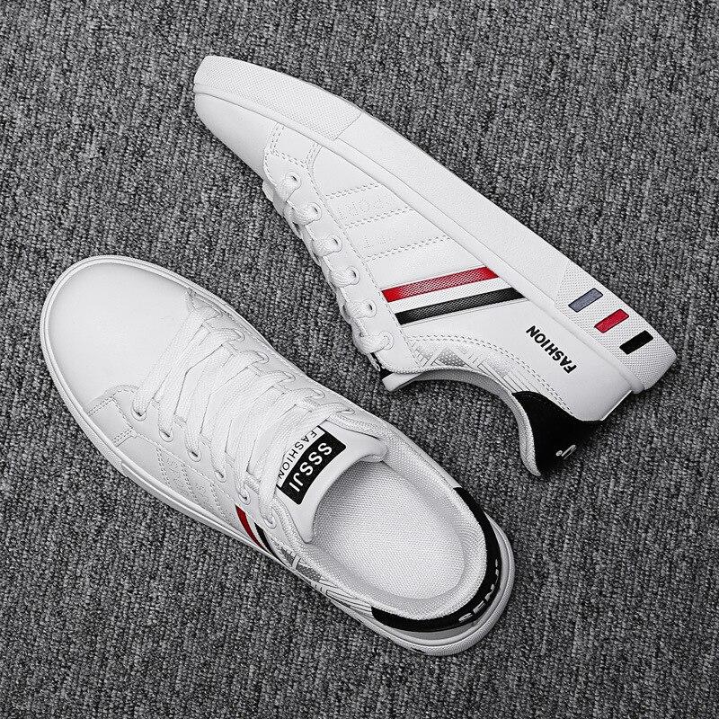 Men’s tennis sneakers
