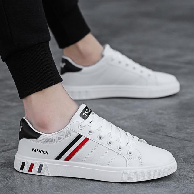 Men’s tennis sneakers