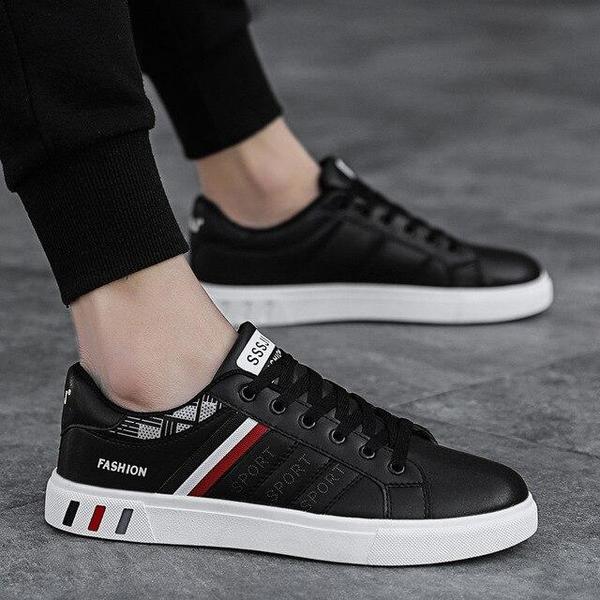 Men’s tennis sneakers
